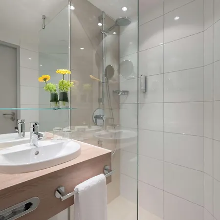 מלון Essential By Dorint Stuttgart/airport 3*