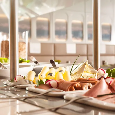 Hotel Essential By Dorint Stuttgart/airport 3*